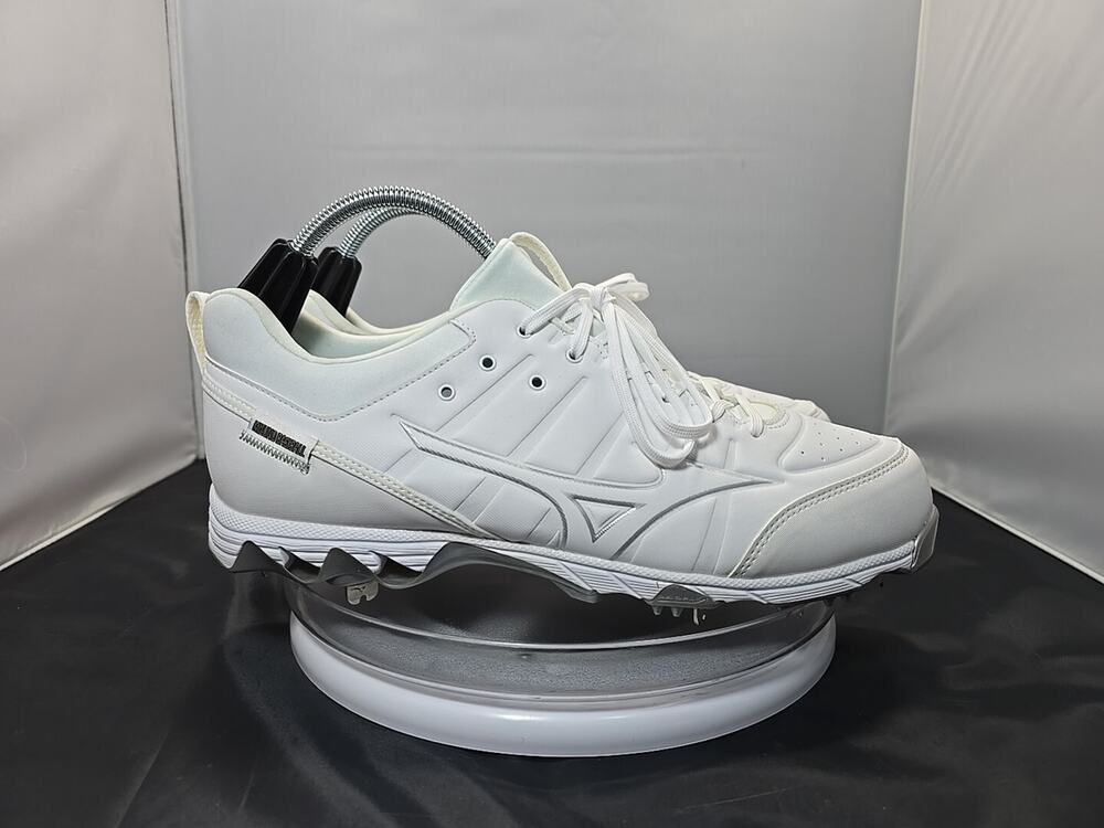 MENS SIZE 12.5 Mizuno 9-Spike Ambition 2 White/Silver Baseball Low Metal Cleats
